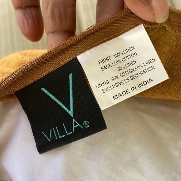 Villa Boho Knit/Linen Pillow  18”x18” - Picture 4 of 5